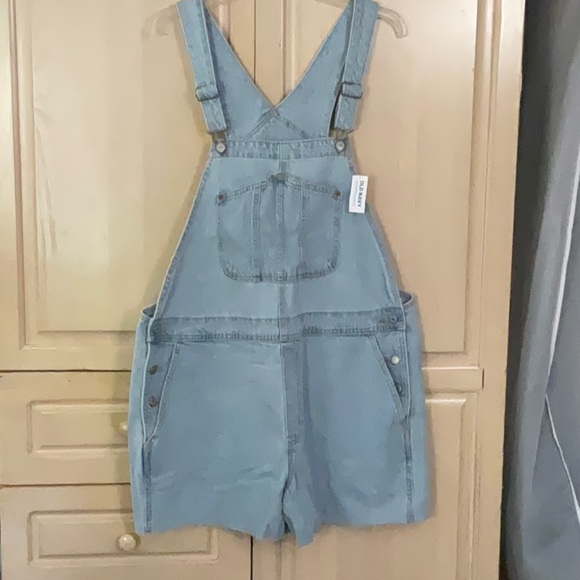 OLD NAVY OVERALL shorts Size XL Denim Light Wash Blue NWT 100% Cotton - Picture 1 of 7